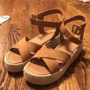 Platform sandals